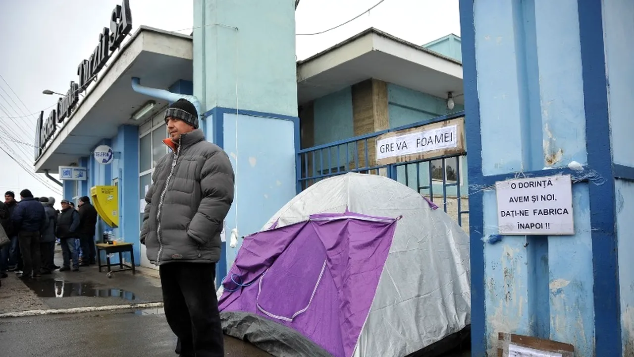 Ponta: ANAF transmite către angajații Mechel bani de salarii, să nu plece cei de la Mechel cu ei