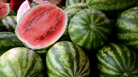 Trucul prin care vei alege mereu cel mai bun PEPENE. Cele 5 semne simple la care trebuie să fi atent înainte să cumperi deliciosul fruct