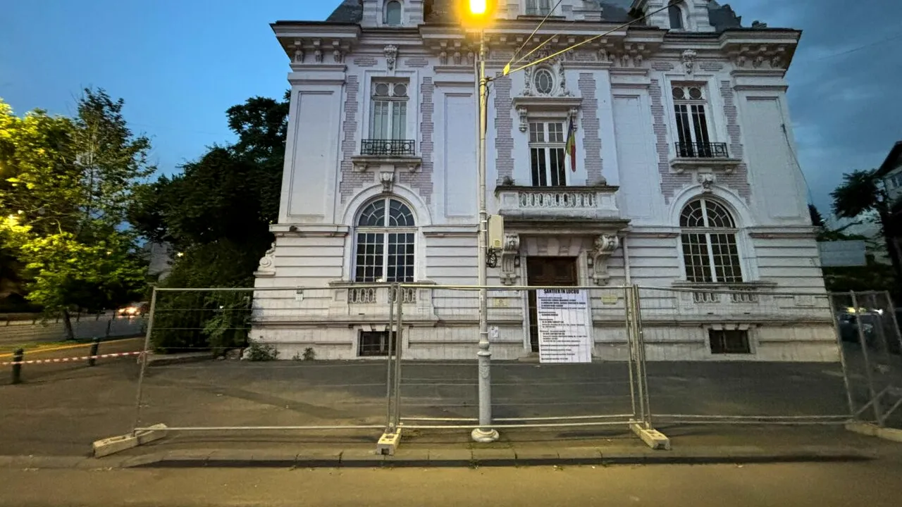 Casa Coandă a intrat în reabilitare și amenajare, la 48 de ani de la închiderea MUZEULUI. Când este programată finalizarea lucrărilor