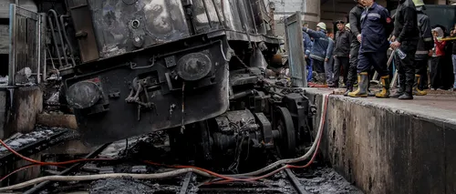 Oameni ÎN FLĂCĂRI în gara din Cairo. 25 de morți, după ce rezervorul unei locomotive A EXPLODAT