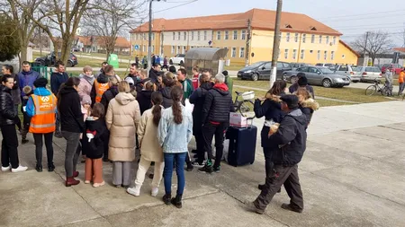Refugiații care au ajuns în Banat se tem că și România va fi atacată și pleacă spre alte țări. „I-am dus direct la vamă, la Nădlac”