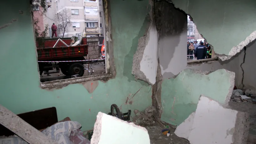EXPLOZIE într-un bloc din Bumbești Jiu. Trei răniți și zece garsoniere afectate