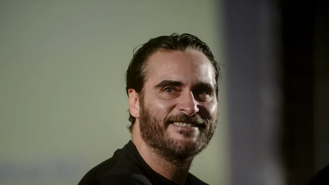 Joaquin Phoenix, prezent în România: Fiecare film în care joc este ca și cum ar fi primul