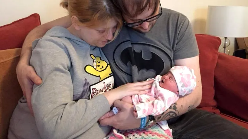 Medicii i-au spus că fetița sa va trăi doar 9 minute după naștere, însă Hayley a decis să ducă sarcina până la capăt pentru a salva alte vieți. Vestea teribilă primită imediat după cezariană