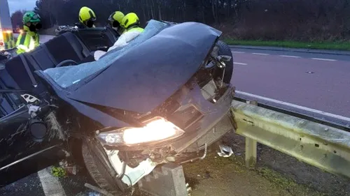 Scene revoltătoare în Scoția: Șapte șoferi s-au oprit să filmeze victimele unui accident, în loc să dea o mână de ajutor. Cum a reacționat poliția