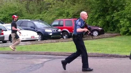 Un elev s-a împușcat în fața colegilor, într-un liceu din Statele Unite