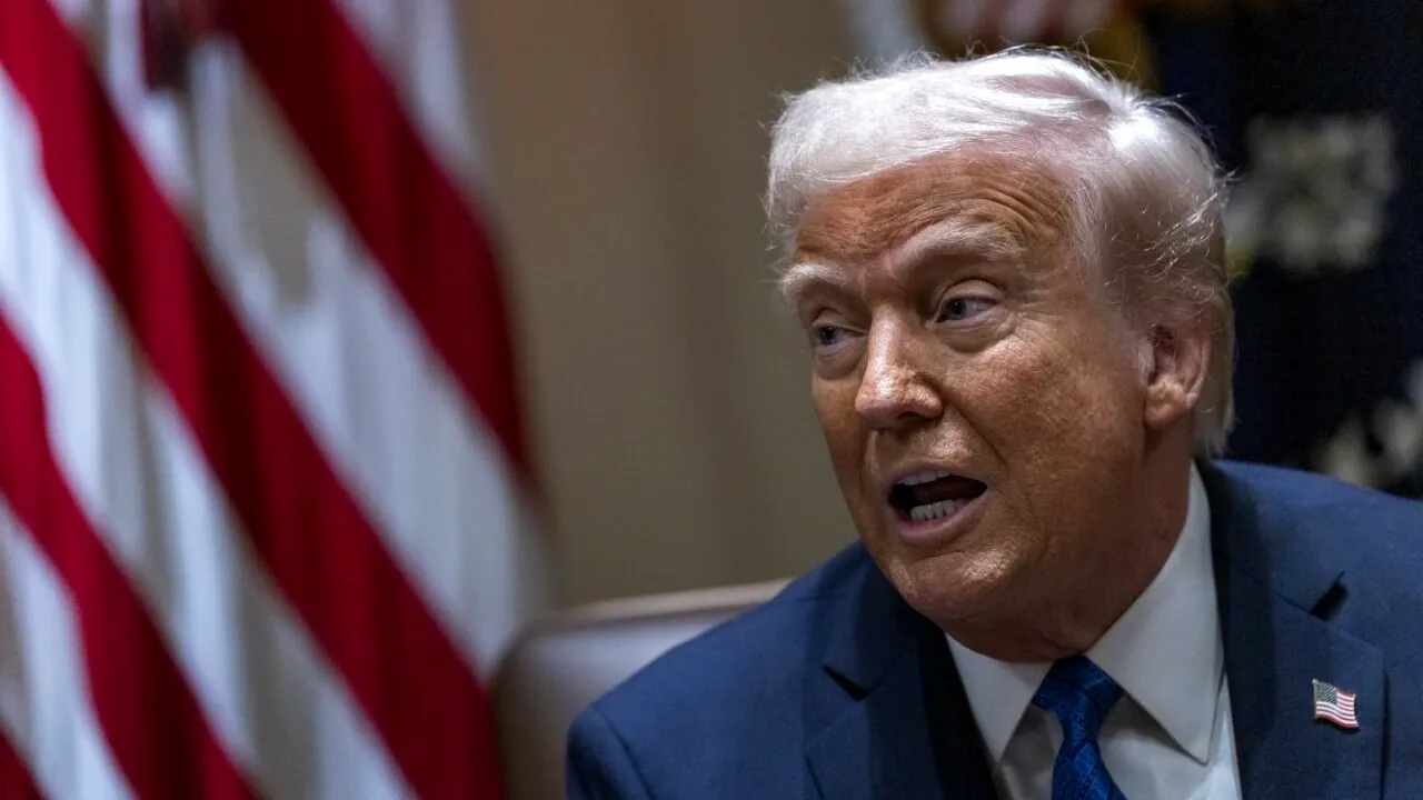 DEMOCRAȚII din SUA au scos în stradă sute de oameni la MADRID, într-un protest împotriva lui Donald Trump și a lui Elon Musk