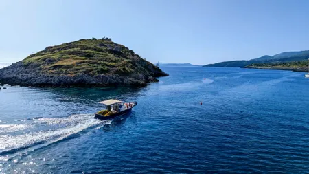 EXCLUSIV | Ce trebuie să știi dacă mergi în vacanță în Grecia. De unde să pui benzină ca să nu ai costuri prea mari. Sfaturile unui român din Thasos