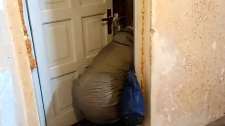 Viața bate filmul! Un MOLDOVEAN a bătut la ușa unui cuplu din Italia, a intrat și nu a mai vrut să iasă. Ce a urmat depășește orice imaginație