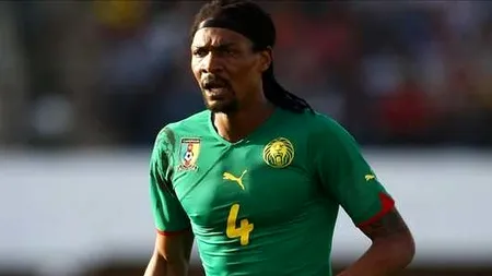 Unul dintre cei mai cunoscuți fotbaliști africani, în stare gravă după un accident vascular cerebral