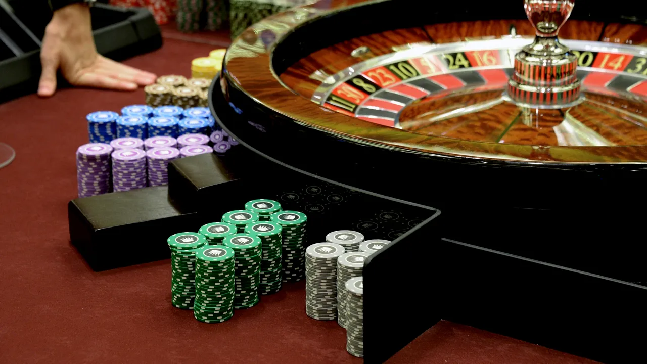 Cum s-au trezit 50.000 de români că trebuie să plătească amenzi uriașe după ce au pariat pe internet. „Mi s-a întins o capcană, în care am căzut alături de alți zeci de mii de tâmpiți