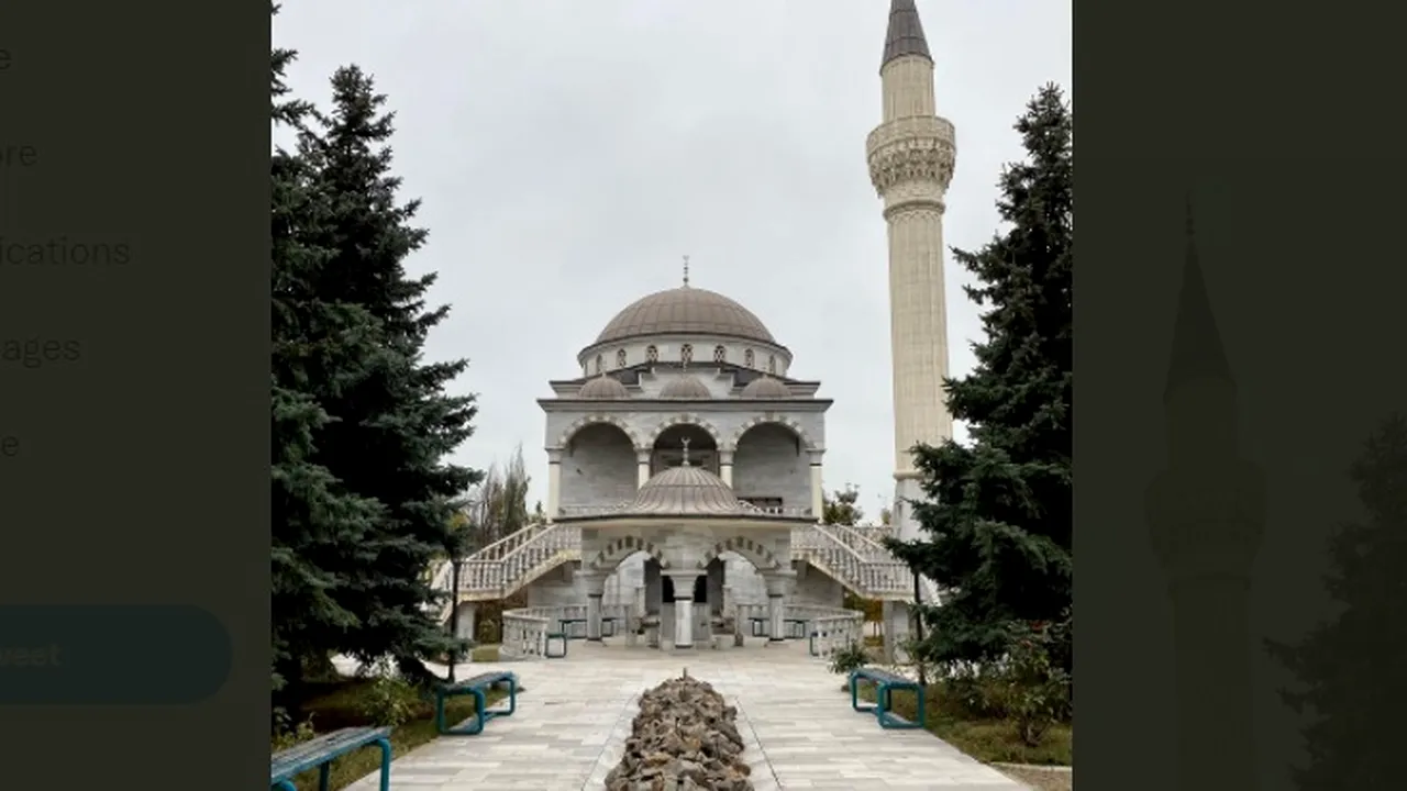 Trupele ruse au bombardat o moschee din Mariupol, în care se adăposteau 80 de copii și adulți, inclusiv cetățeni turci