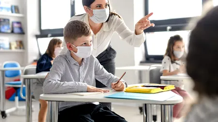 Subiecte bizare la examenul pentru ocuparea funcției de director de școală. „Care este asemănarea dintre o cariocă și o acuarelă”