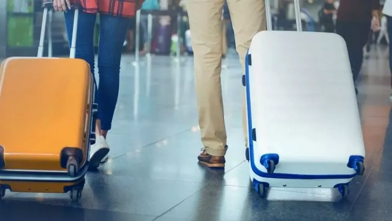 Șoc pentru un agent de securitate de pe un aeroport din New York! Ce a descoperit în bagajul unui pasager