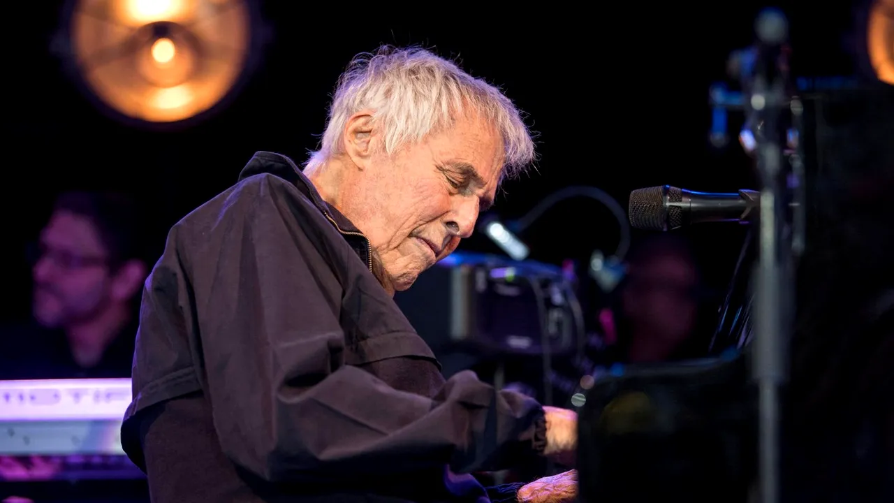 Burt Bacharach, renumitul compozitor și pianist, A MURIT