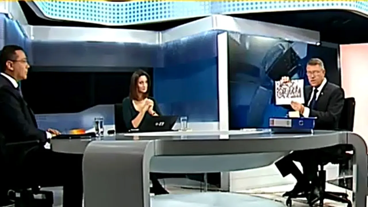 DEZBATERE PONTA - IOHANNIS. Iohannis îi dă lui Ponta O POZĂ cu penalii PSD: 