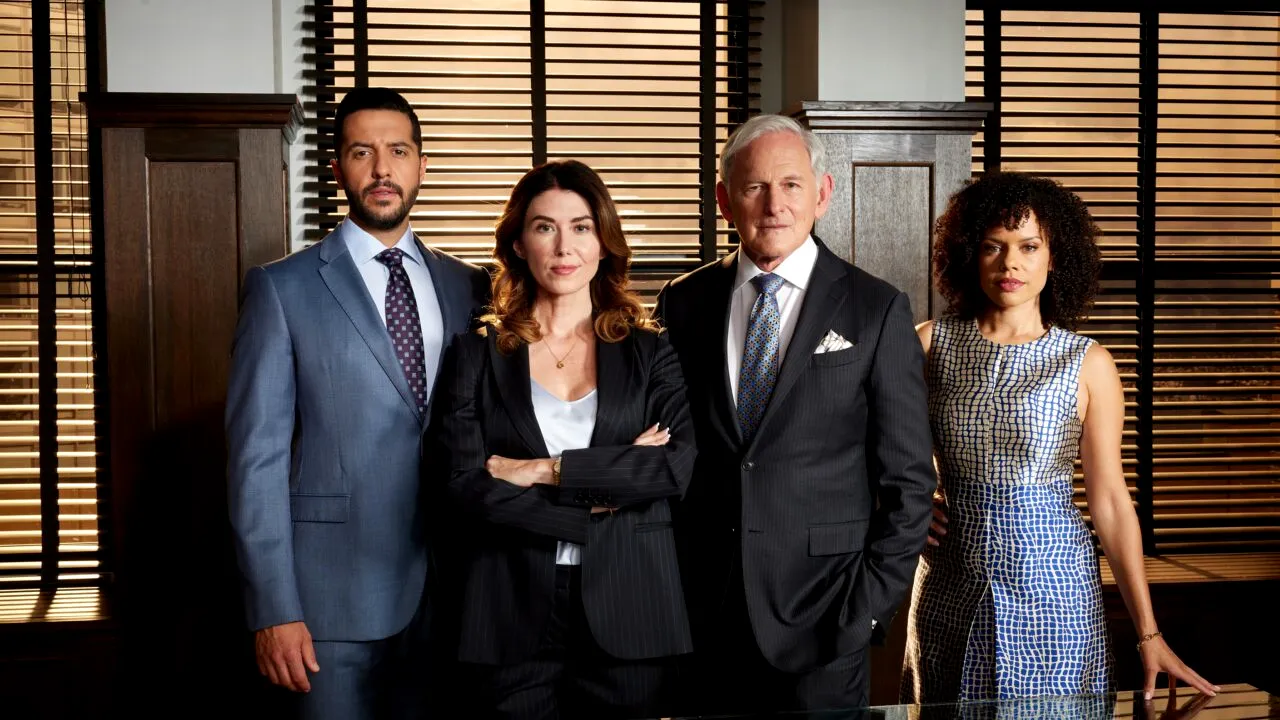 Familiile disfuncționale fac legea, în sezonul al treilea al serialului „Dreptul familiei”, din 10 august, la DIVA