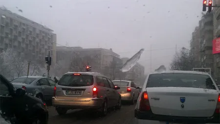 Șeful Direcției Rutiere: Din NOIEMBRIE, dacă prognoza este corectă, șoferii ar putea avea nevoie de CAUCIUCURI DE IARNĂ