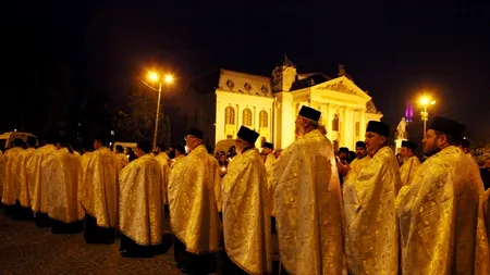 Procesiune impresionată la Iași, la începutul celui mai mare pelerinaj creștin ortodox