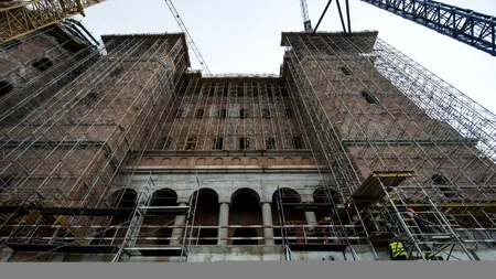 O zi pe șantierul Catedralei Neamului.  Adevărul despre clopotul cu chipul Patriarhului Daniel. Cât de mare este și până unde se va auzi. VIDEO și FOTO