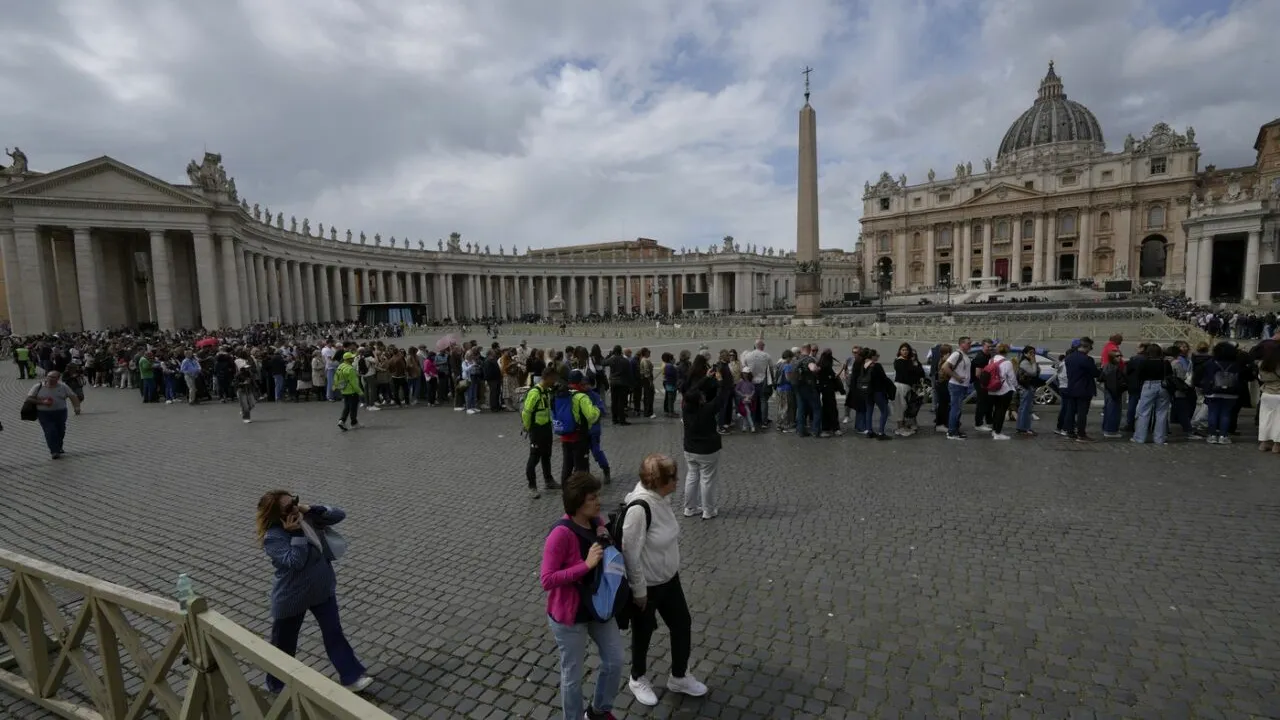 Autoritățile de la Roma se așteaptă la o mulțime de până la 200.000 de oameni pentru FUNERALIILE Papei Francisc
