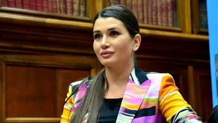 O provoc pe Elena Băsescu să-și toarne cenușă-n cap