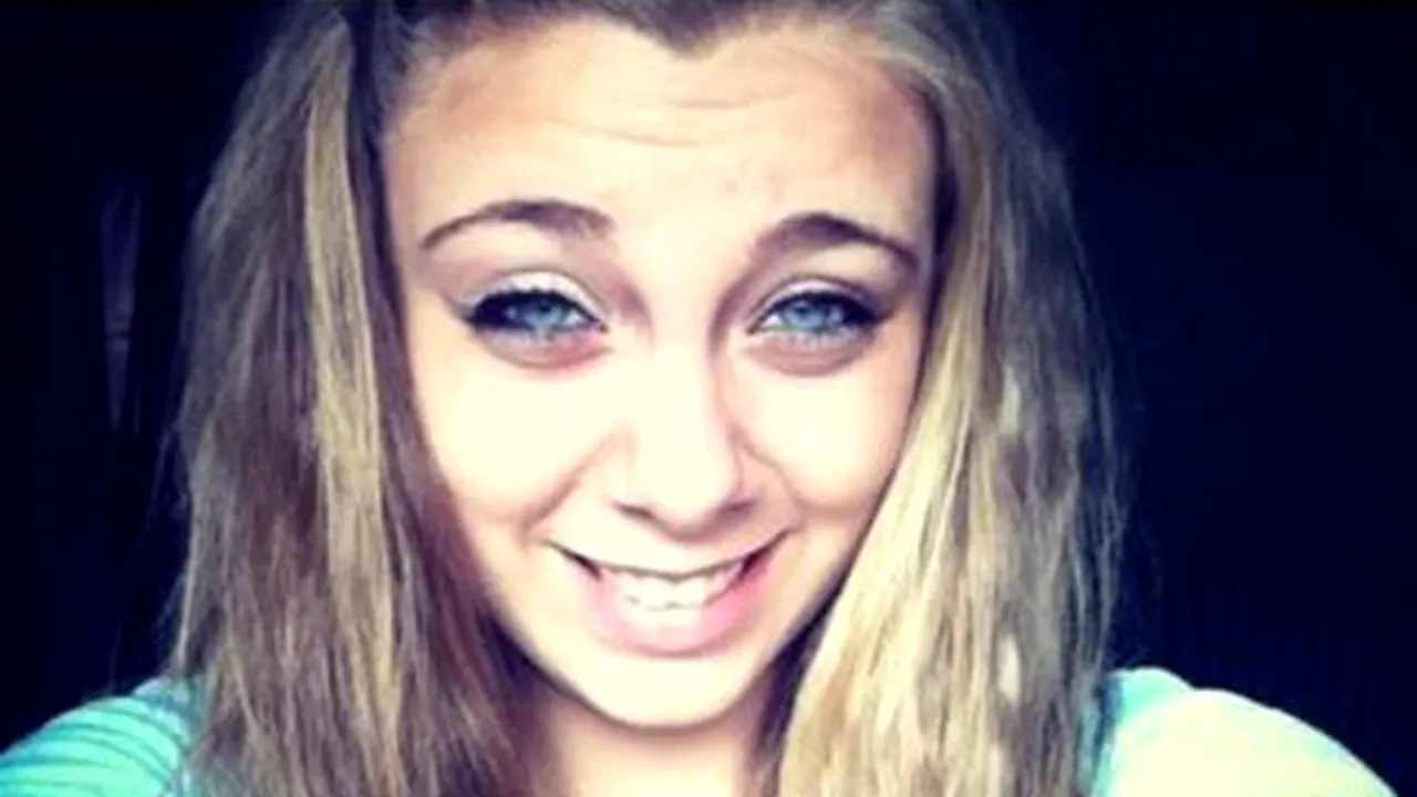 Și-a scos singură ochii, sub influența drogurilor. Ce reacție a avut o tânără din SUA după ce a primit o proteză oculară