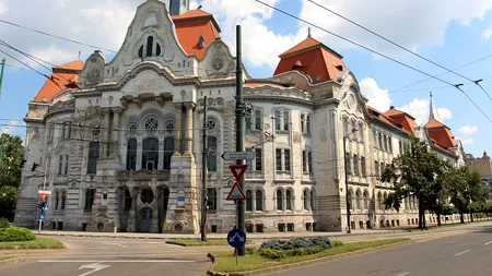 Polițiștii i-au prins pe autorii amenințărilor false cu bombă de la un liceu și un mall din Timișoara