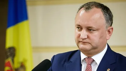 Semnale tot mai clare: după ce a renunțat la ''limba română'', președintele Moldovei dă jos și steagul UE