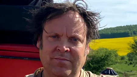 Moment emoționant. Jurnalistul britanic care s-a îndrăgostit de România a devenit cetățean român. Charlie Ottley: 