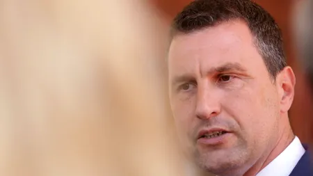 VIDEO | Ministrul Mediului le cere românilor să fie raționali când își udă grădinile: 70% din ţară este afectată de diverse faze ale secetei pedologice / Cele 40 de lacuri de acumulare, cu importanţă strategică, sunt la un grad de umplere de 68%