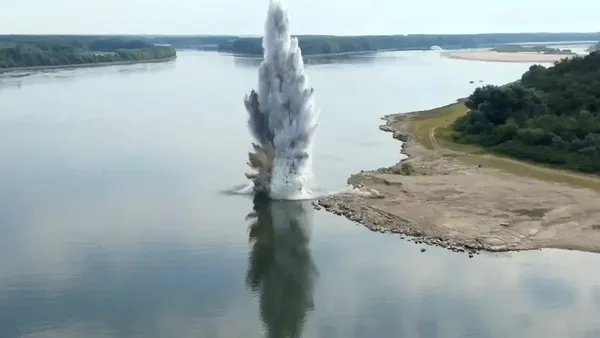 Presa internațională a reacționat după ce Stânca Pârjoaia de pe Dunăre a fost detonată. Reuters: Măsură fără precedent în România, care subliniază amploarea crizei energetice