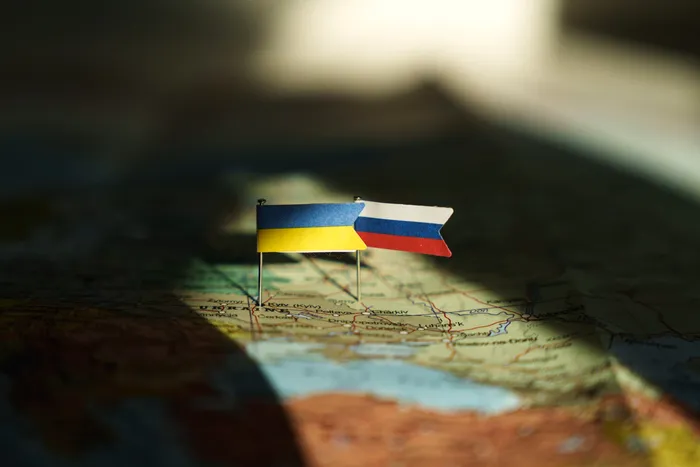 Biroul OMS din Kiev, avariat în urma căderii fragmentelor provenite din interceptarea unor rachete rusești