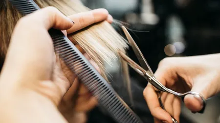 Coafeze detașate la Ministerul Culturii pe salarii de până la 13.000 de lei: „Bătaie de joc pe bani publici!