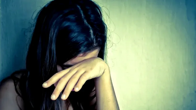 O fată de 14 ani din București ar fi fost agresată sexual de meditatorul ei, chiar în casa profesorului