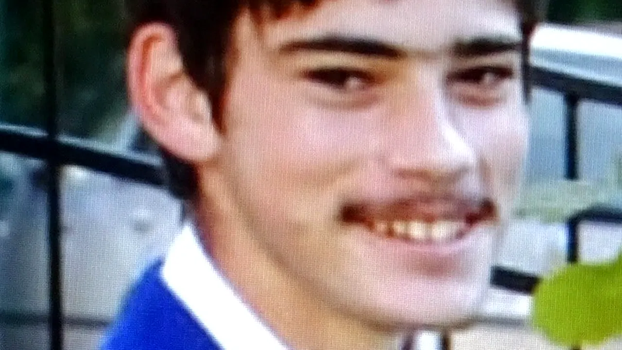 Caz de dispariție în Argeș | Un băiat de 18 ani este căutat de polițiști