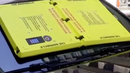 CARACATIȚA de parbriz, noua FIȚĂ. Autoritățile din Galați vor să închirieze dispozitive de BLOCARE a mașinilor în valoare de 150.000 de lei
