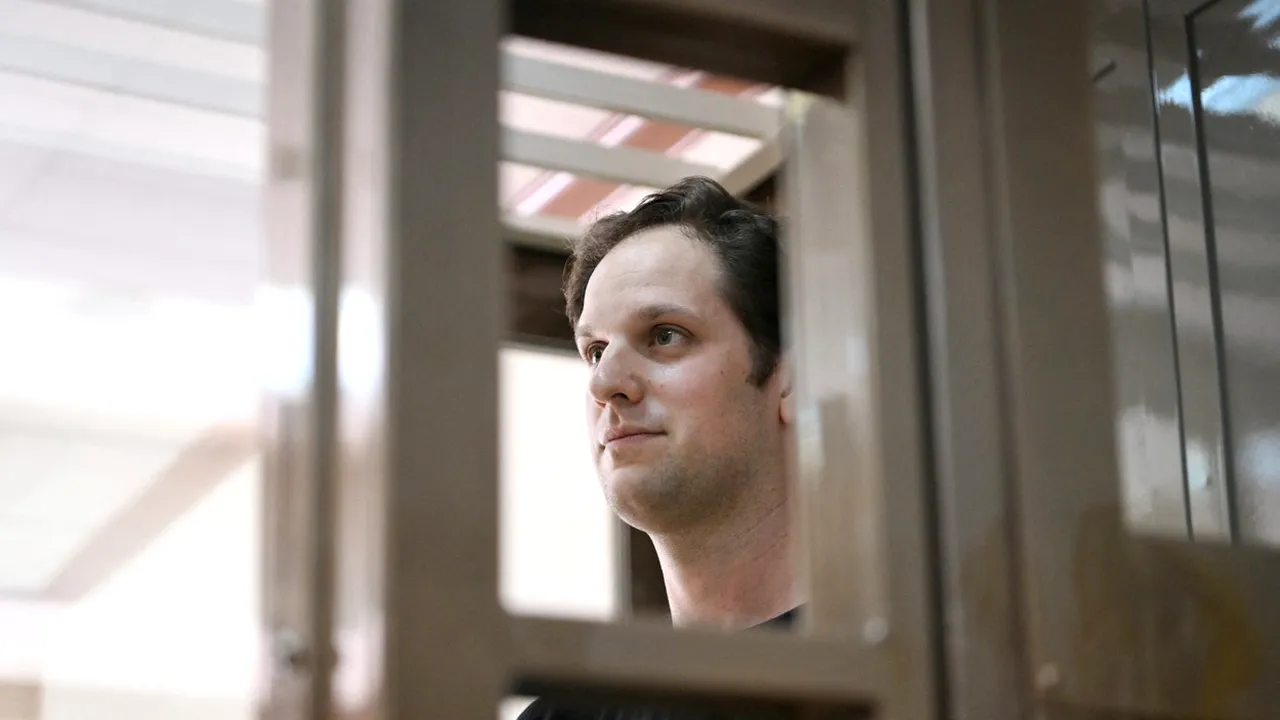 Un tribunal din Moscova respinge CEREREA DE ELIBERARE a lui Evan Gershkovich, jurnalist Wall Street Journal acuzat de spionaj