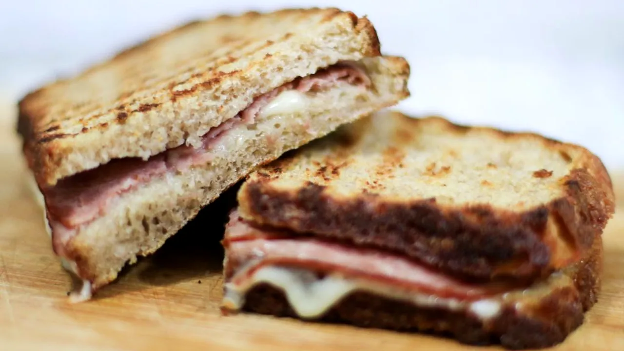 Consecințe Brexit: Va fi interzisă intrarea în UE cu un simplu sandviş britanic cu brânză