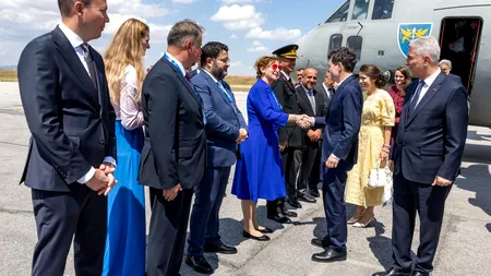 Nicușor Dan a aterizat la Ankara. Președintele și partenera sa, Mirabela Grădinaru, au fost întâmpinați de o delegație a Turciei