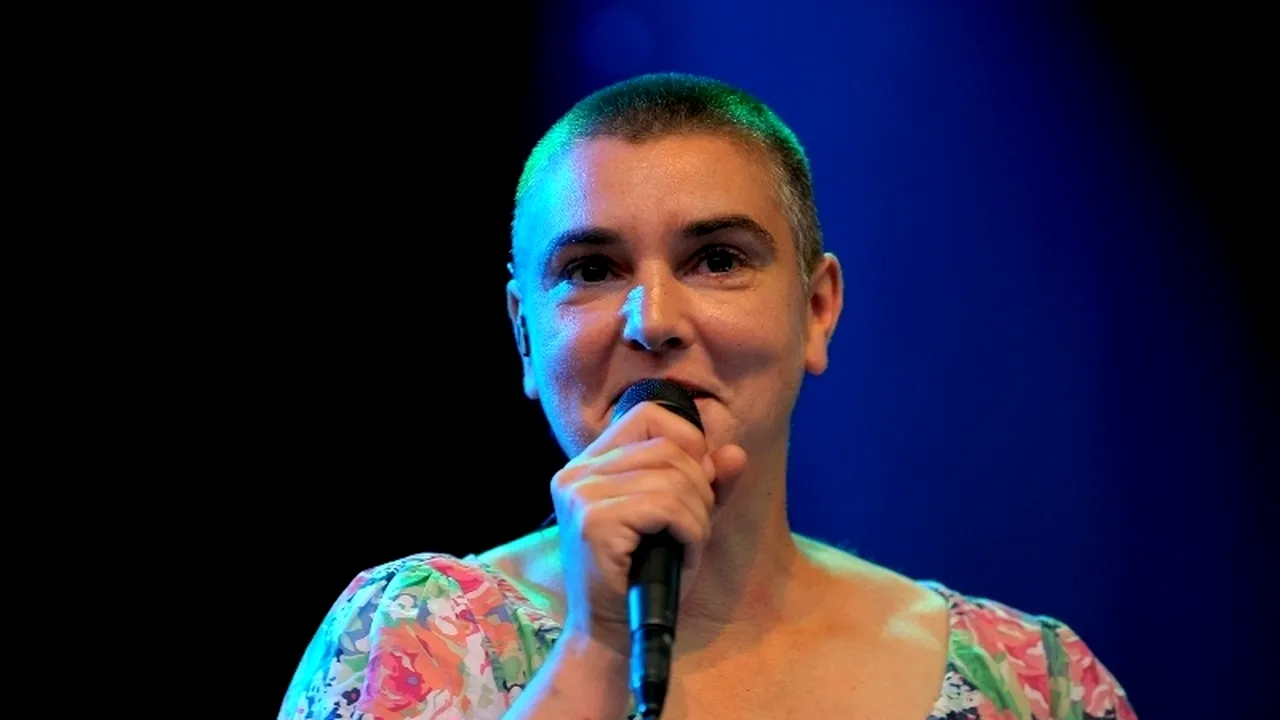 Sinead O'Connor: Demisia este cea mai mare realizare a Papei Benedict al XVI-lea