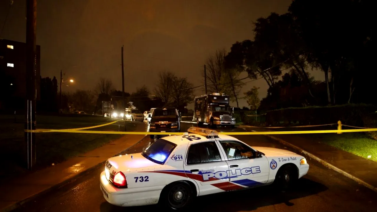 Atac armat în Toronto, soldat cu trei morți și doi răniți. Autorul nu a fost încă prins