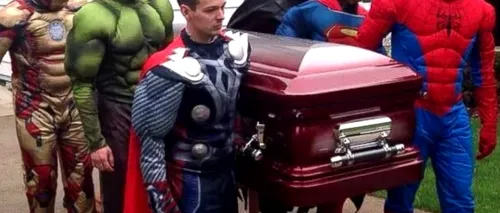 Cea mai tristă imagine cu supereroi. Fotografia care a făcut o lume întreagă să plângă 
