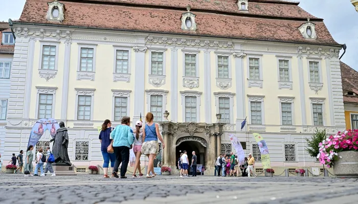 Muzeul Brukenthal, din Sibiu, își închide temporar sediile, în urma jafului din Olanda