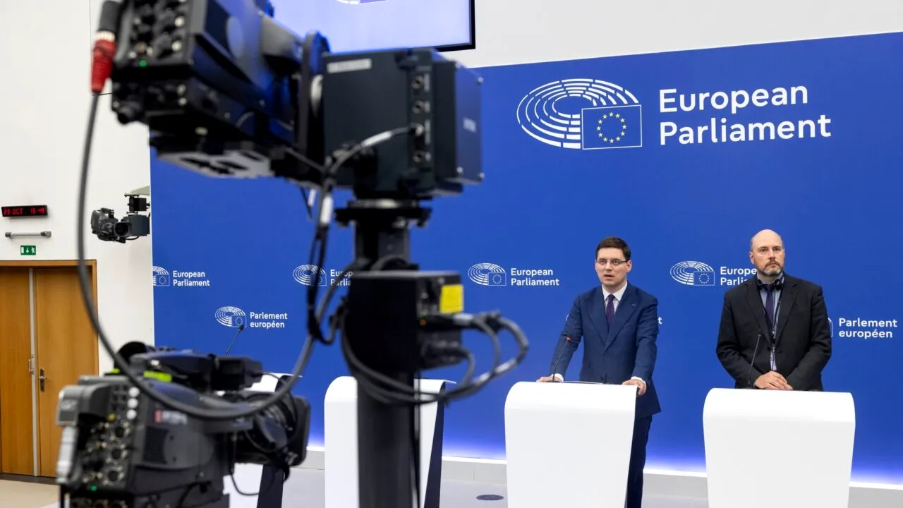 Victor Negrescu, înaintea reuniunii Consiliului ECOFIN: România trebuie să propună MĂSURI financiare sustenabile