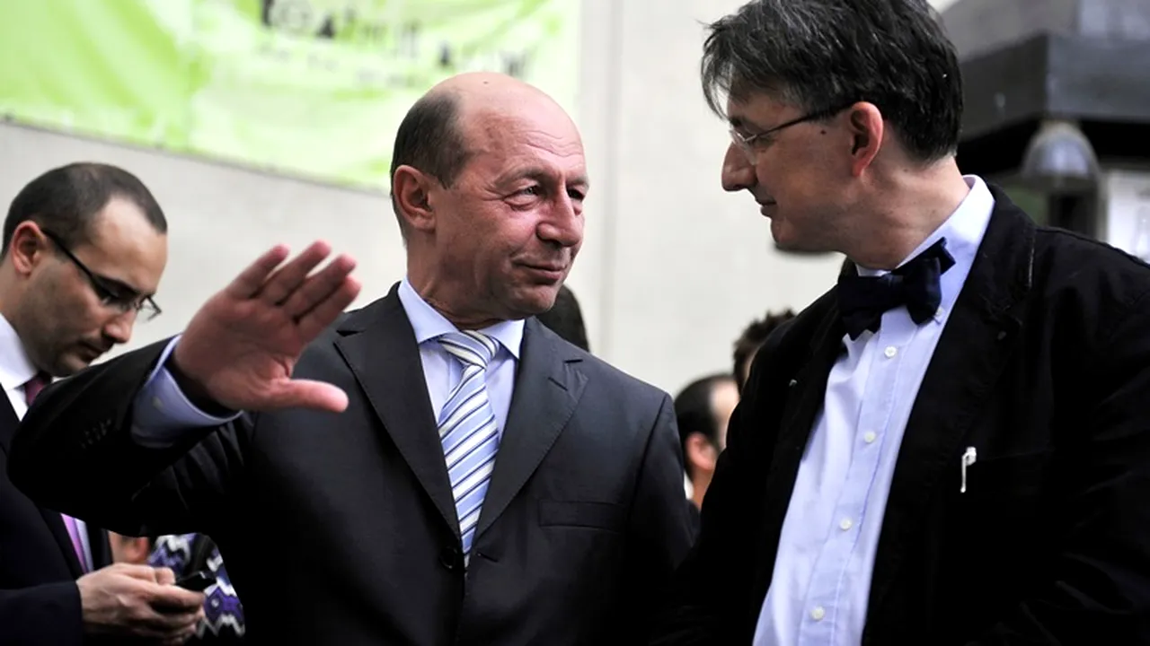 Băsescu îl reclamă și el pe Ponta la CCR că nu îl lasă să îl decoreze pe Patapievici