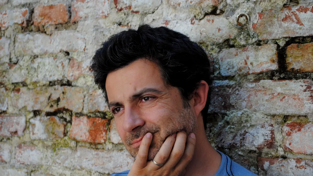 Actorul Mihai Călin, acuzații la adresa lui Ion Caramitru: „Ați confiscat în mare parte TNB. Nu vreți profesionalism, ci supușenie. Băgați în buzunar 10% din încasări