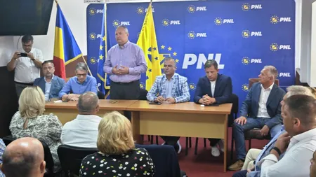 Nicolae CIUCĂ și ministrul Adrian VEȘTEA, la Brașov/ 