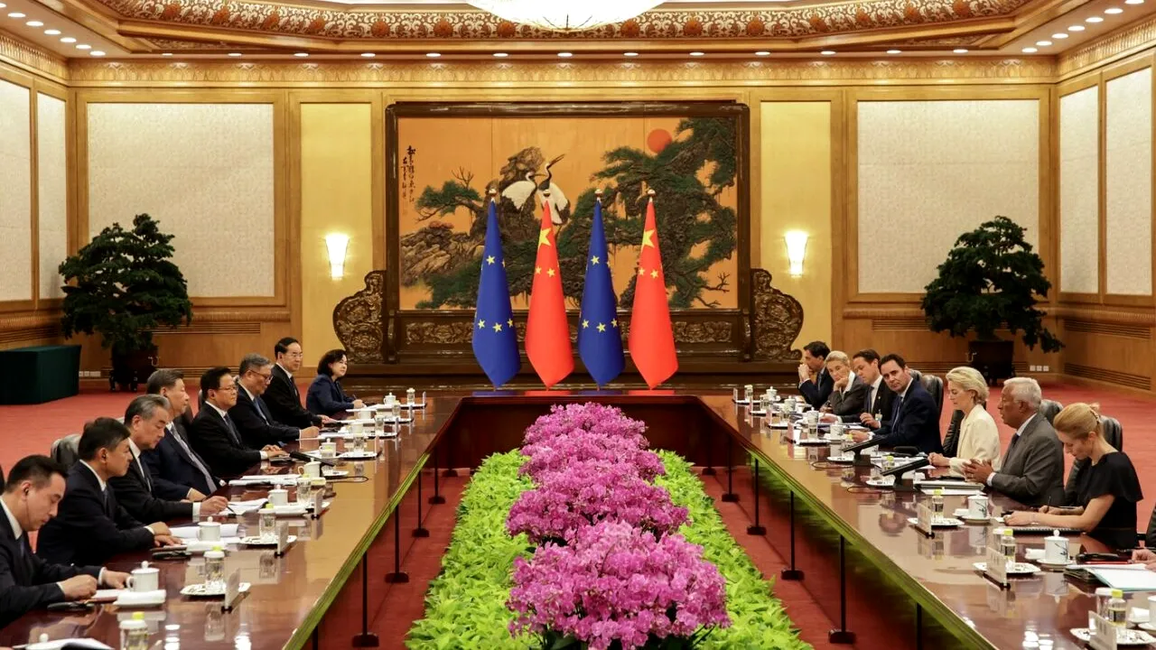 UE încearcă să reechilibreze relațiile COMERCIALE cu Beijingul/ „Liderii chinezi și europeni ar trebui să facă alegeri strategice corecte”