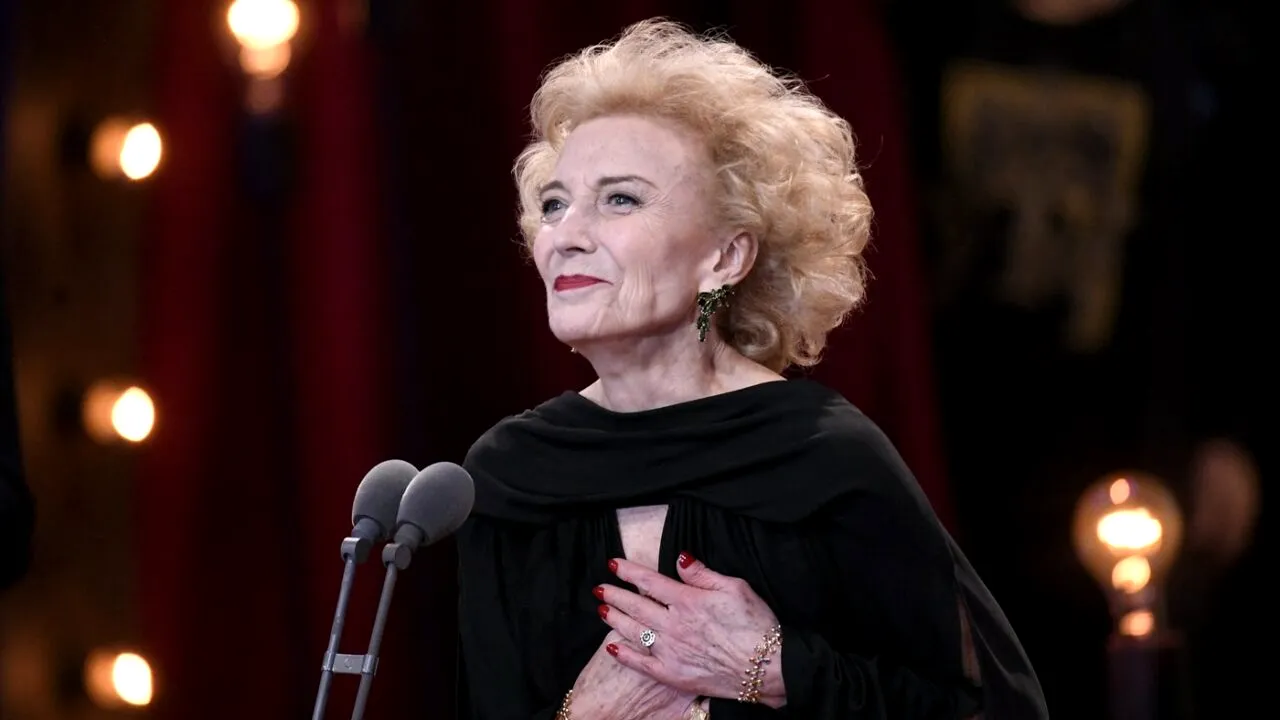 Marisa Paredes, una dintre actrițele legendare ale cinematografiei spaniole, a MURIT la 78 de ani. Regizorul Pedro Almodovar a numit-o muza lui